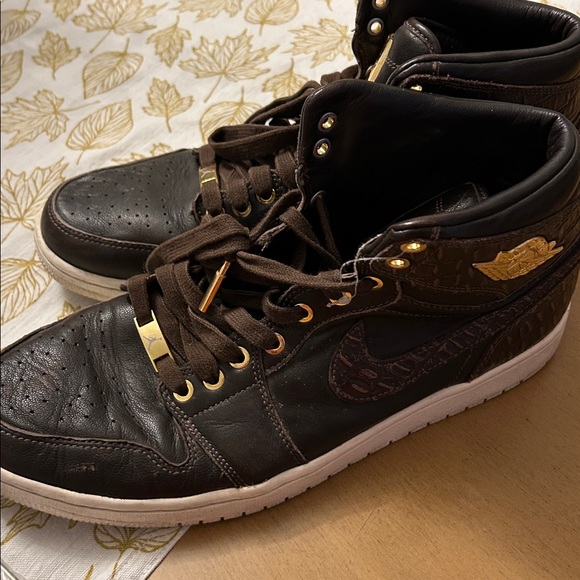 Nike Air Jordan 1 Retro High OG Pinnacle in the "Baroque Brown" colorway size 12 - Picture 4 of 7